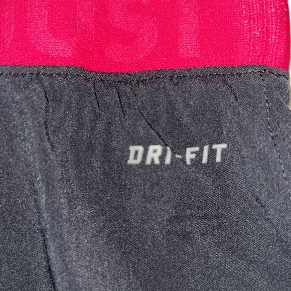 NIKE DRY FIT SHORTS SIZE SMALL - Picture 6 of 6